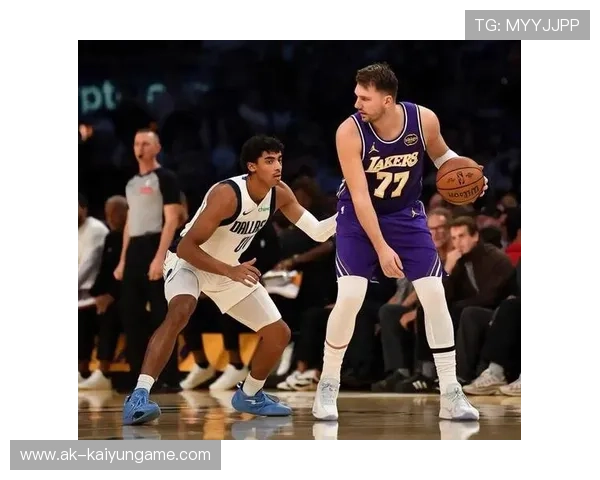 东契奇压哨绝杀命中，独行侠主场再度爆棚